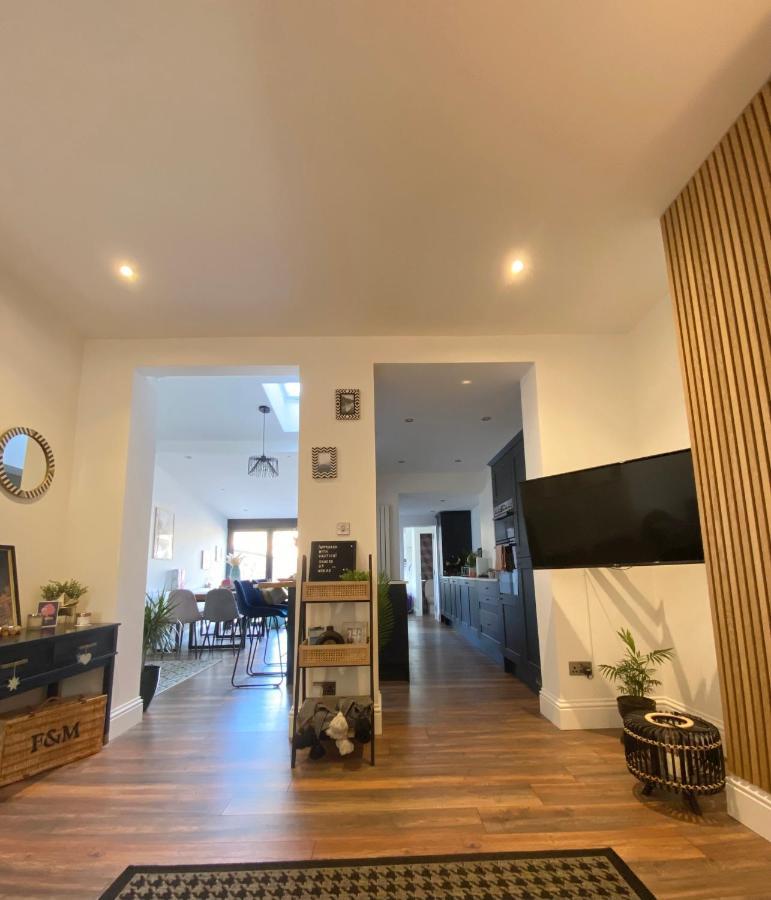 Luxury Spacious Renovated Townhouse Grantham Exterior photo