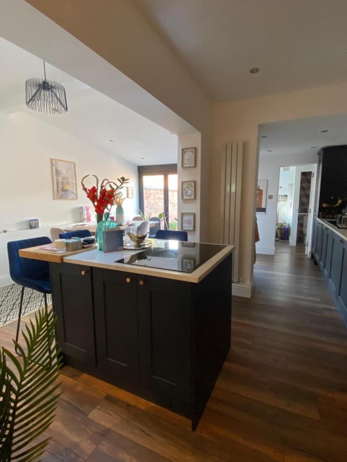 Luxury Spacious Renovated Townhouse Grantham Exterior photo