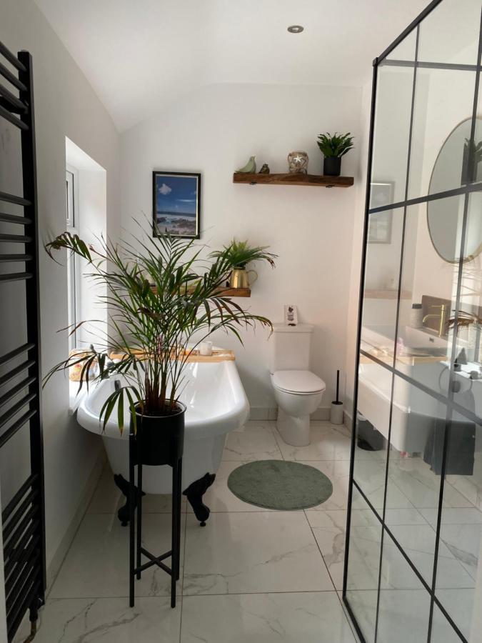 Luxury Spacious Renovated Townhouse Grantham Exterior photo