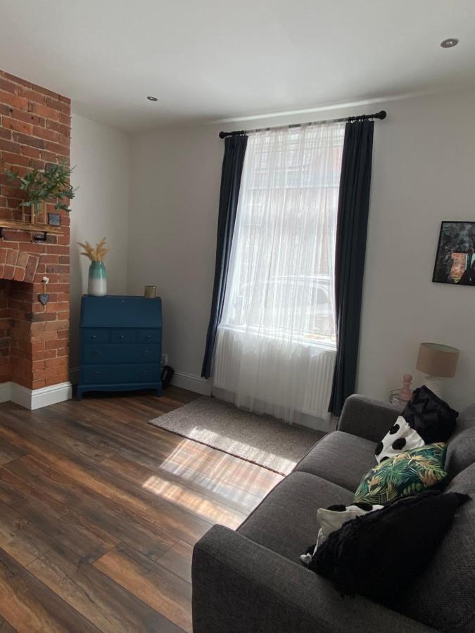 Luxury Spacious Renovated Townhouse Grantham Exterior photo